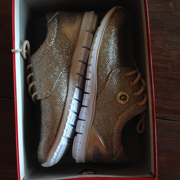 Guess Shoes - NWT Guess gym shoes. Offers Welcome